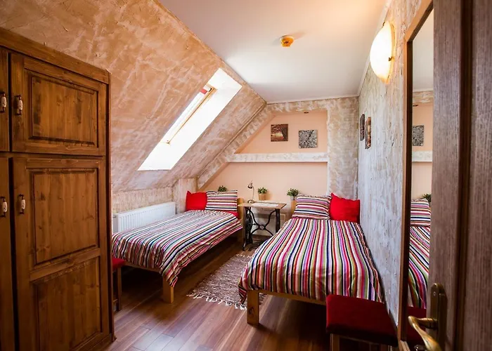 Bakony-cinca Vendeghaz בית הארחה 3*