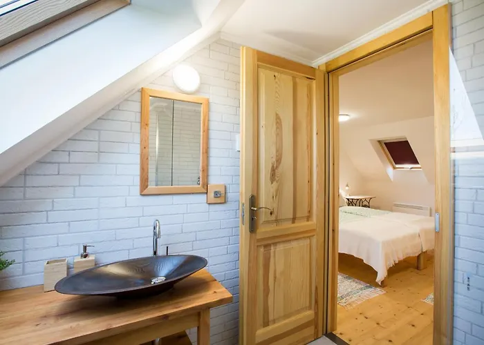 Bakony-cinca Vendeghaz בית הארחה